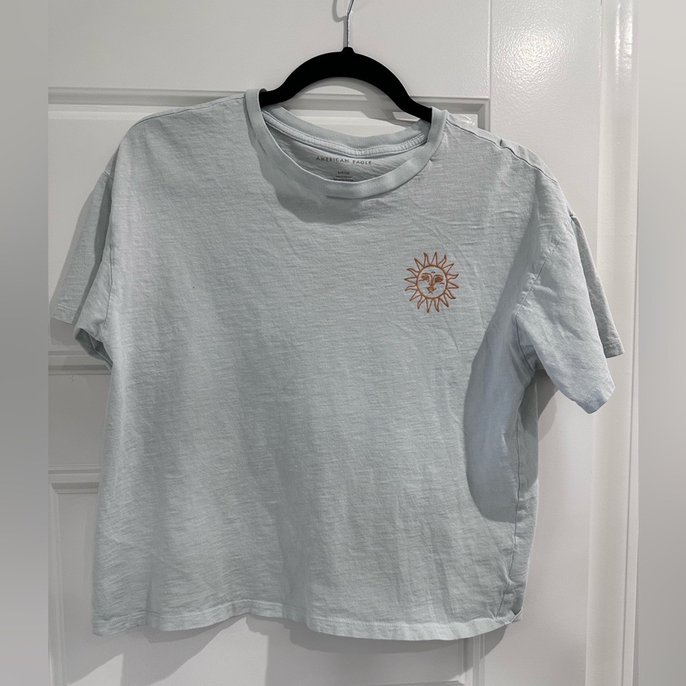 American Eagle women’s cropped Sun Graphic T-Shirt